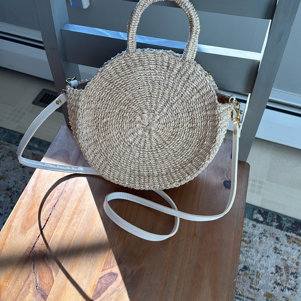 Clare V Tan Moyen Alice cream color woven Crossbody Body with White Strap